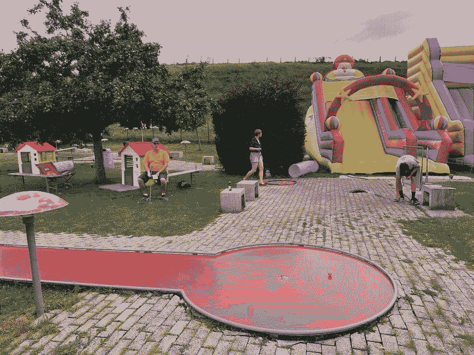 2024-08-16_minigolf_delemont